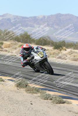 media/Dec-04-2025-Racers Edge (Thu) [[5ebc9f124d]]/3-B Group/3-Session 2 (Turn 7 Inside)/